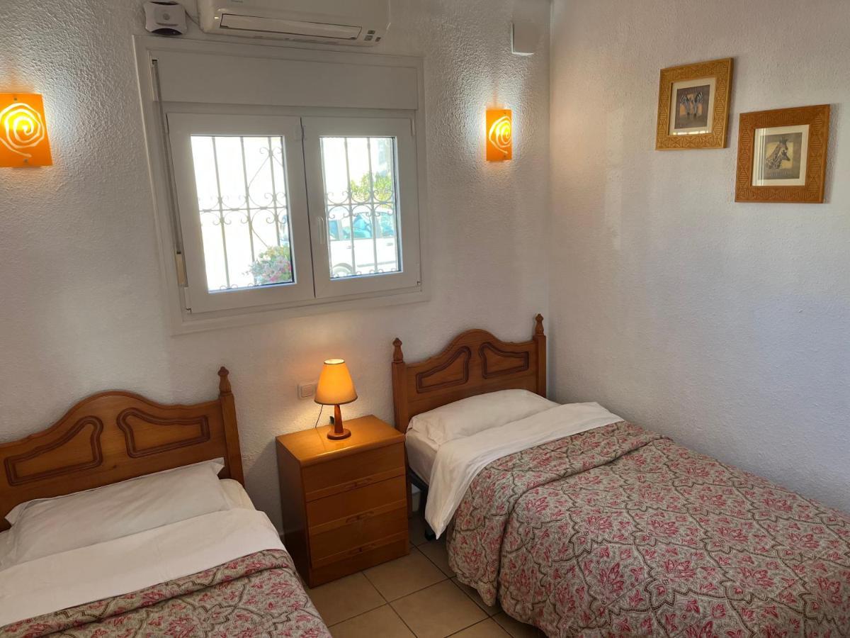 Delightful Burriana House With Magnificent Beach & Sea Views. Nerja Kültér fotó