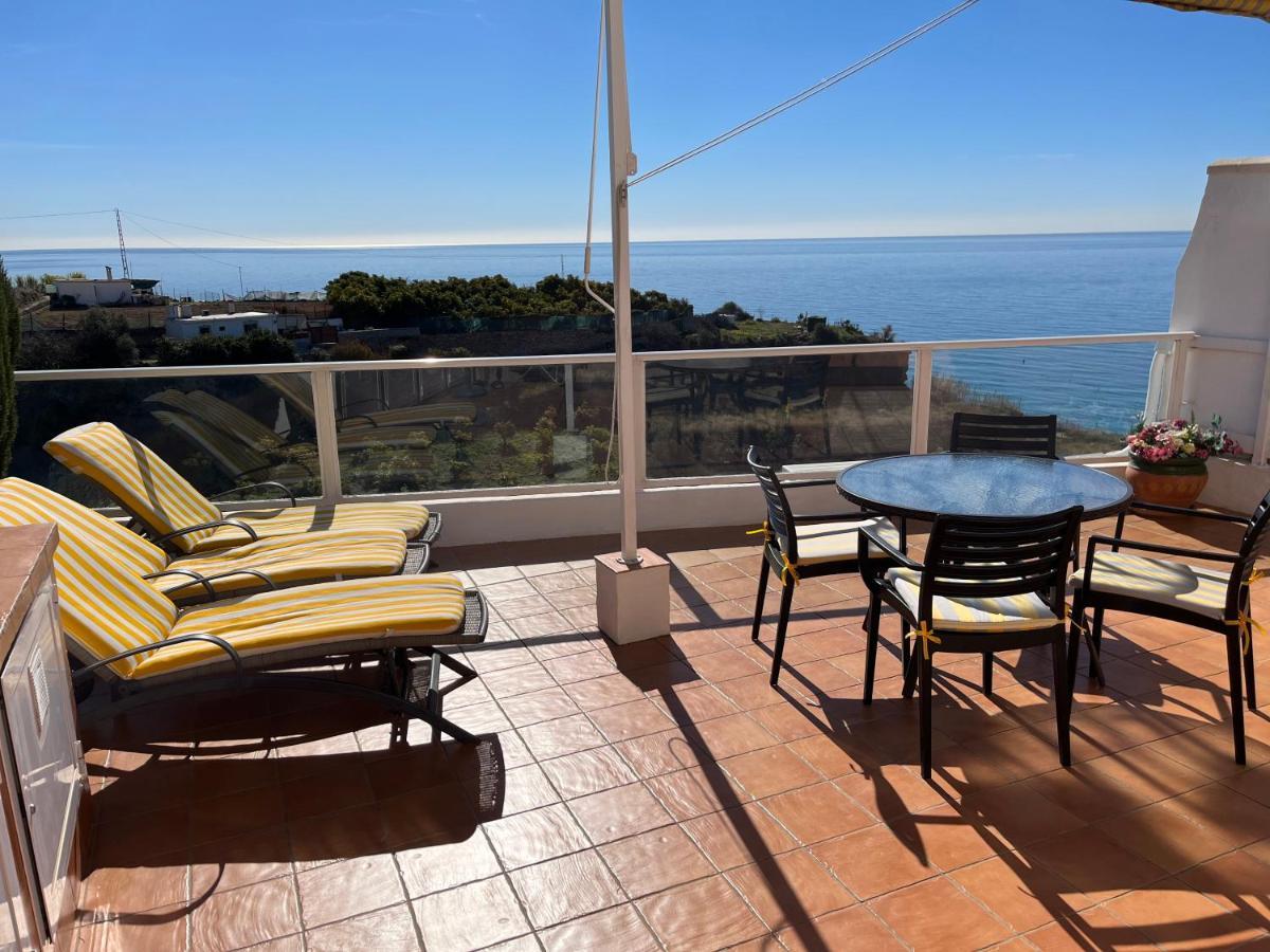 Delightful Burriana House With Magnificent Beach & Sea Views. Nerja Kültér fotó