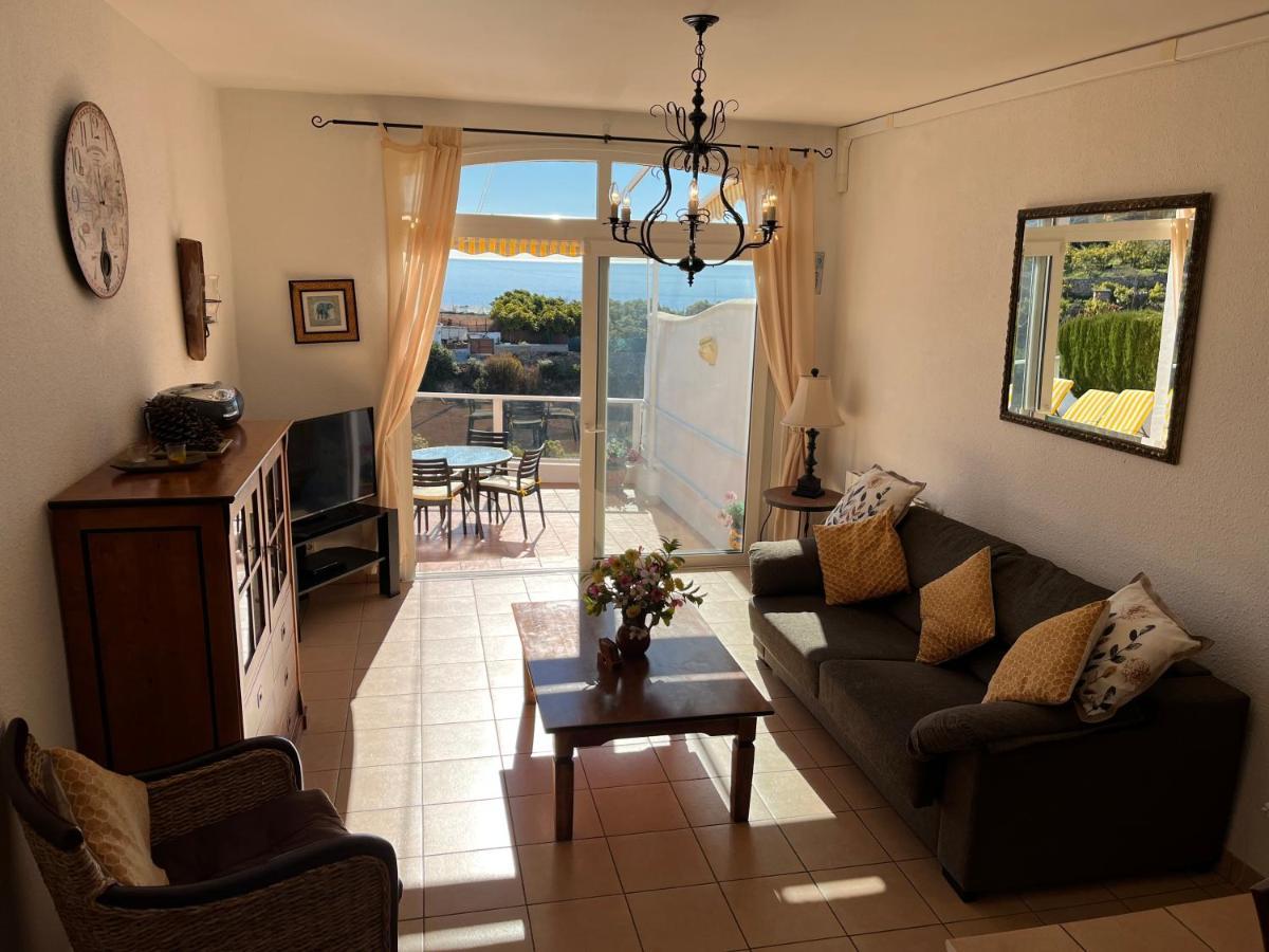 Delightful Burriana House With Magnificent Beach & Sea Views. Nerja Kültér fotó