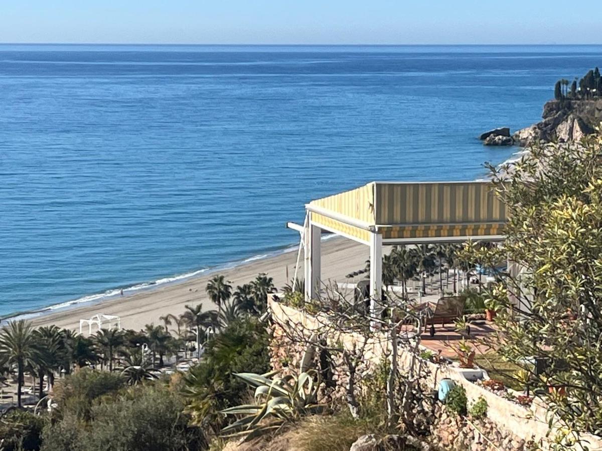 Delightful Burriana House With Magnificent Beach & Sea Views. Nerja Kültér fotó